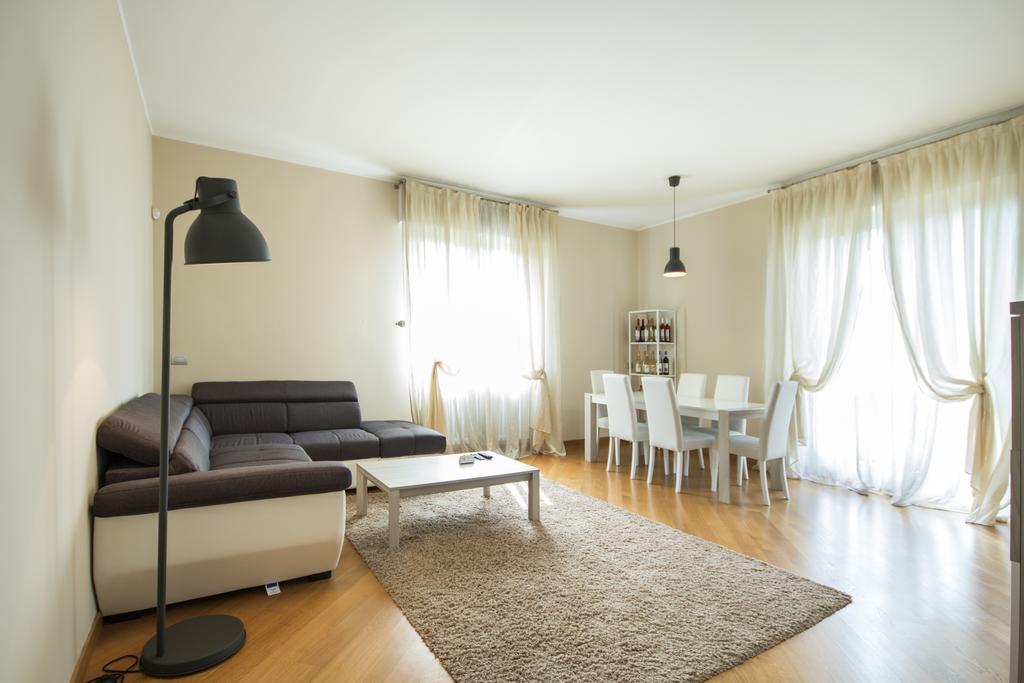 Apartamento Casa Foscolo Villa Guardia Exterior foto