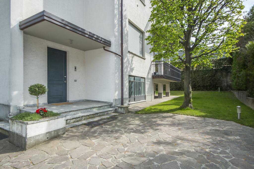 Apartamento Casa Foscolo Villa Guardia Exterior foto